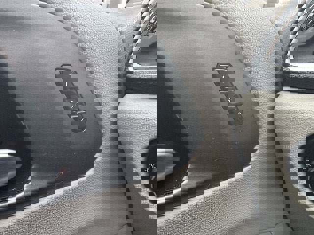 Used 2022 Chrysler Pacifica Touring-L w/ Uconnect Theater Family Group image 31