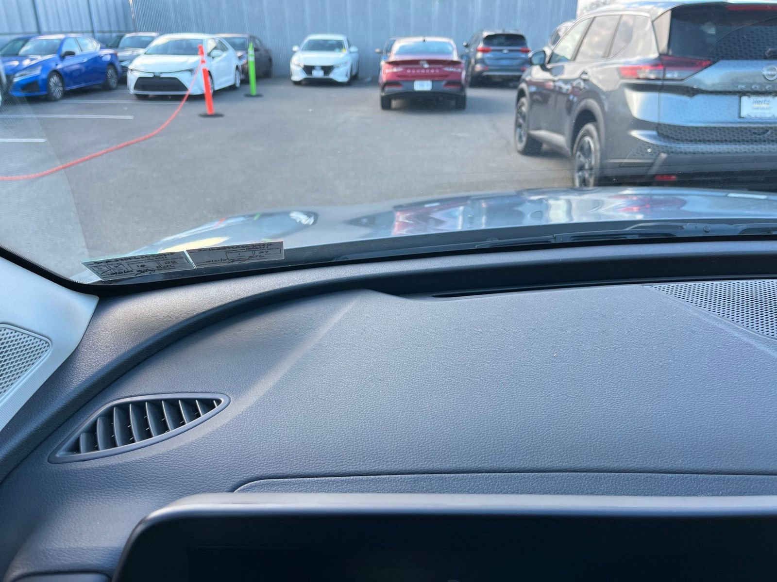 Used 2025 Kia Sportage LX image 33