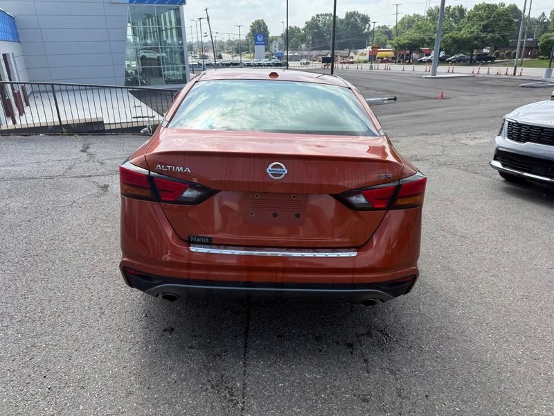 Used 2020 Nissan Altima 2.5 SR FWD image 7
