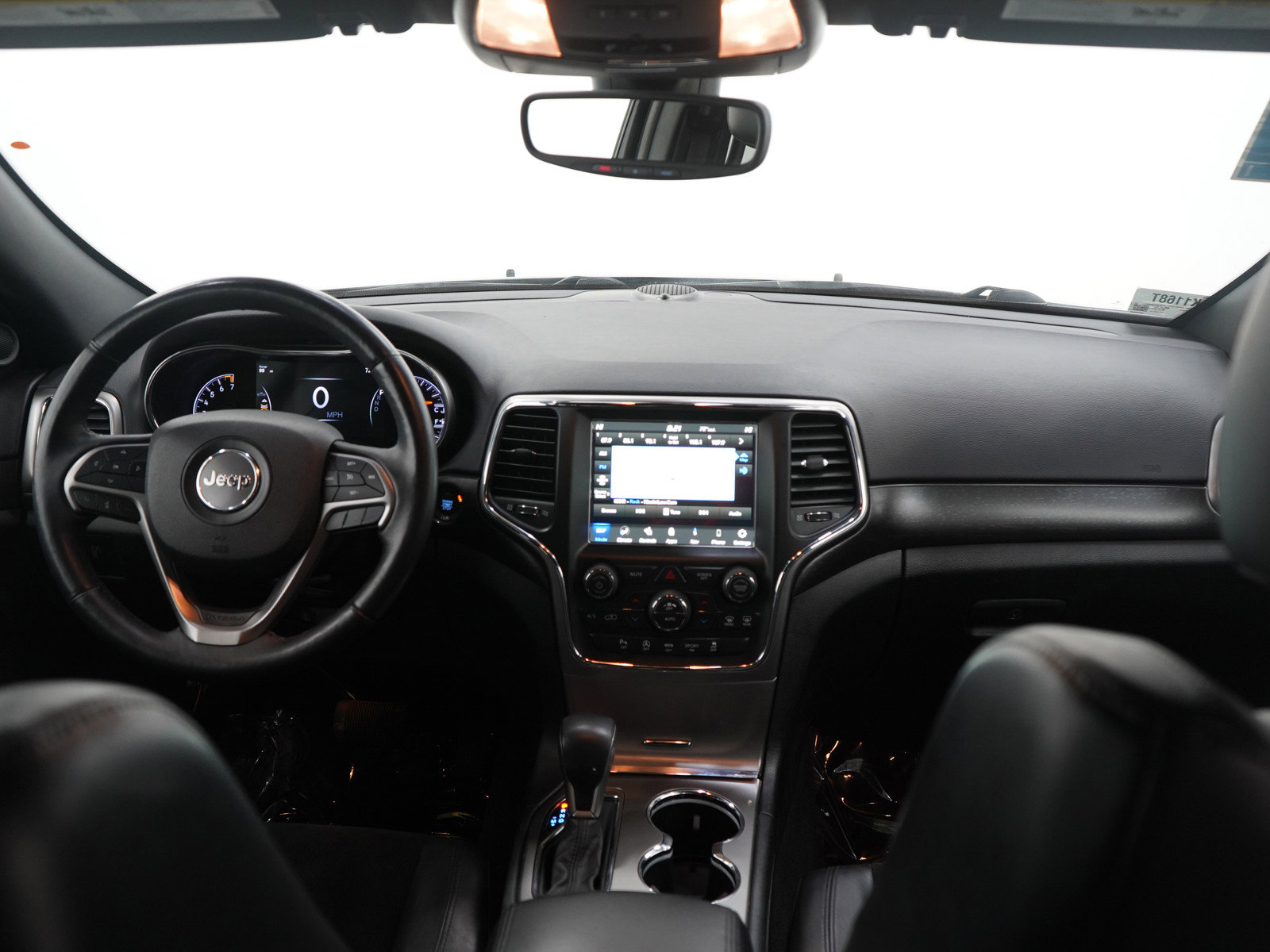 Used 2018 Jeep Grand Cherokee Altitude image 14