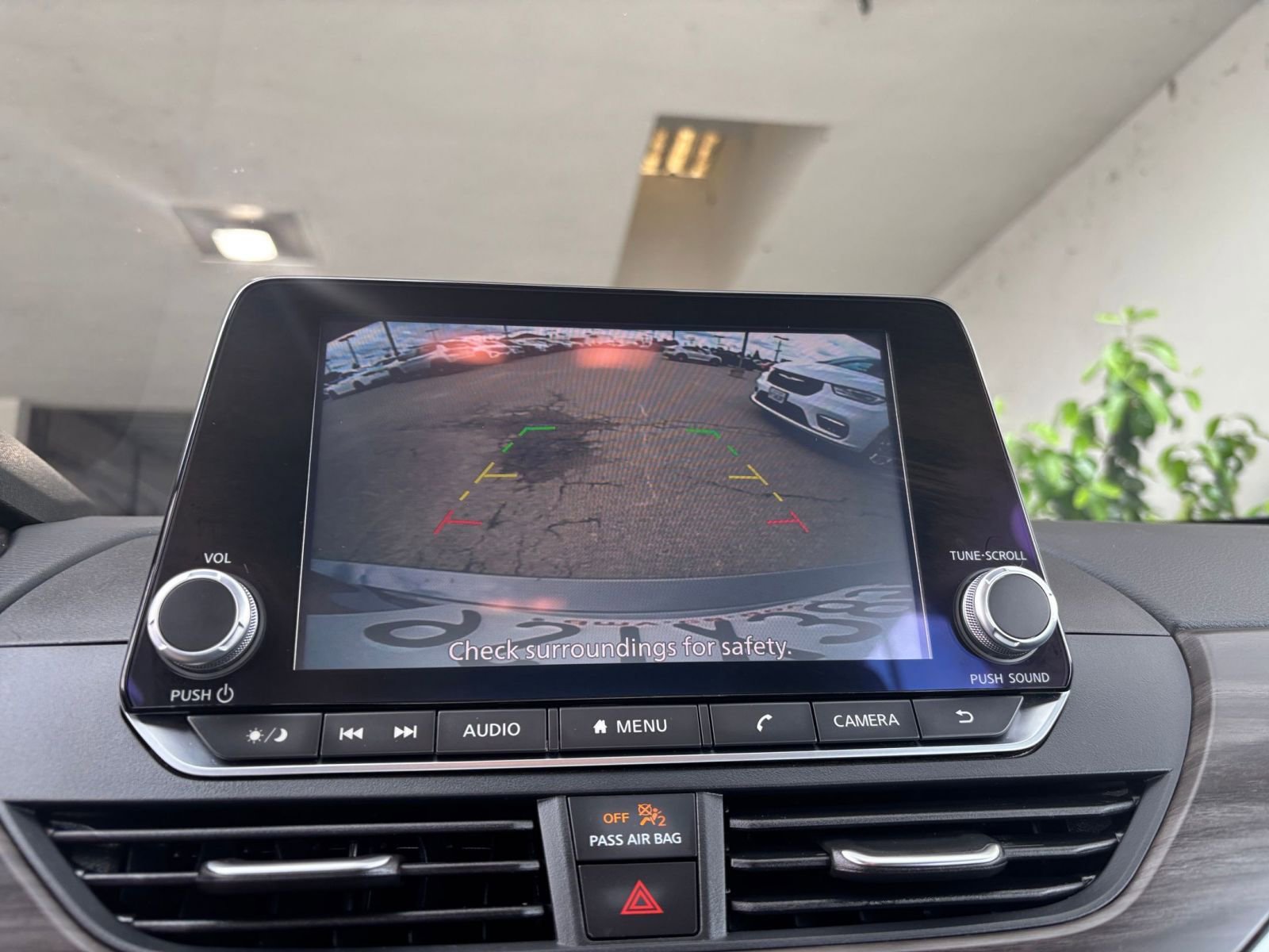 Used 2025 Nissan Altima 2.5 SV FWD image 24