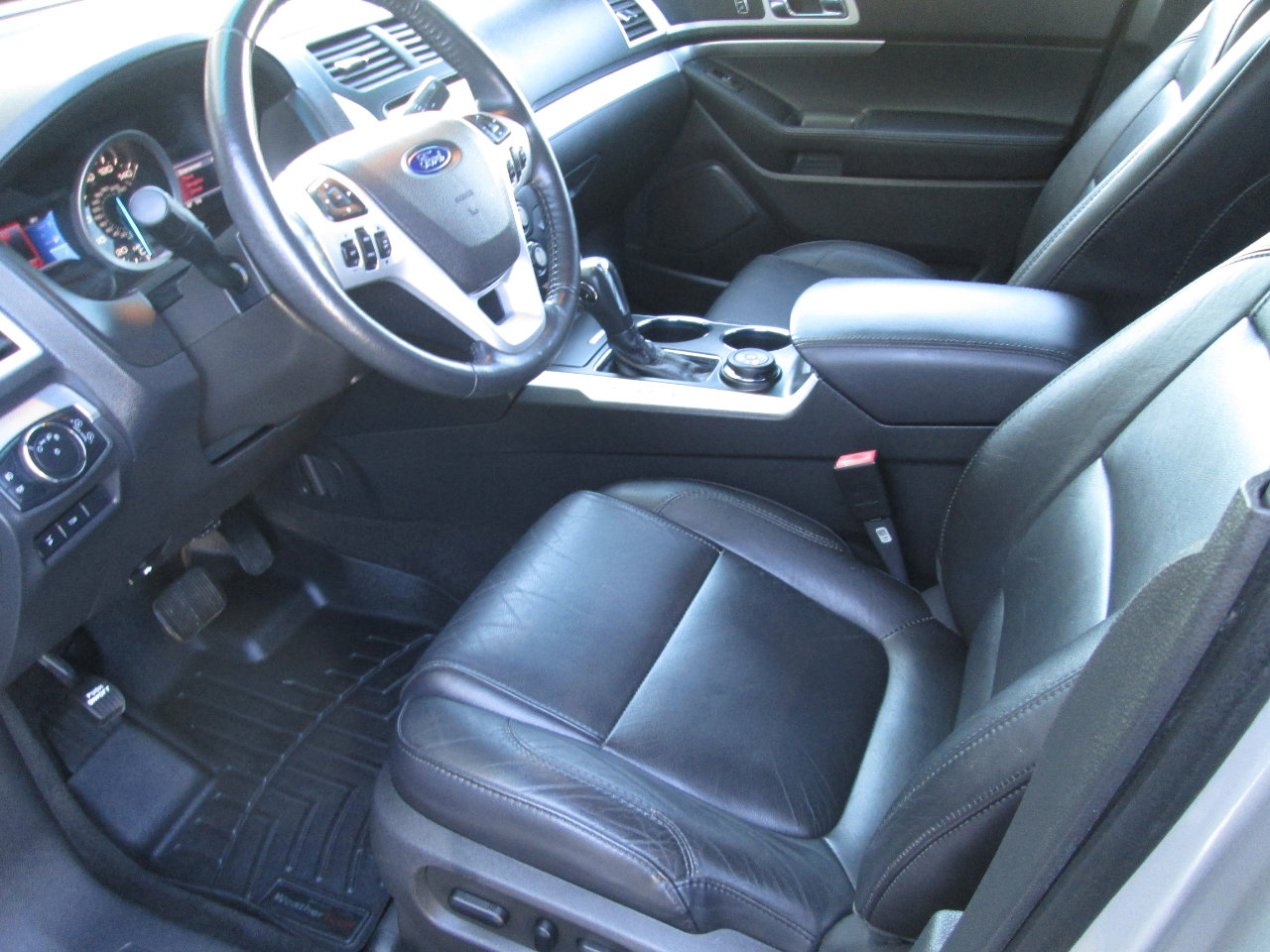 Used 2013 Ford Explorer XLT image 27