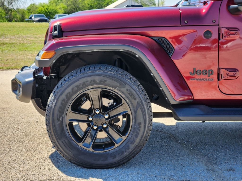 Used 2021 Jeep Wrangler Unlimited Sahara AWD/4WD image 8
