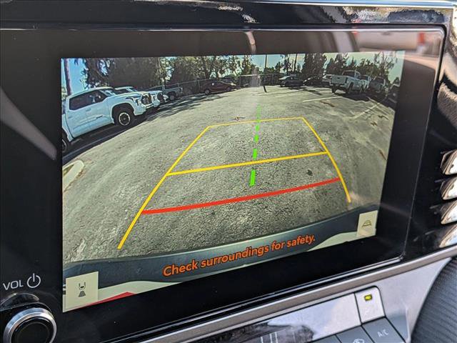 Used 2025 Toyota Camry SE image 13