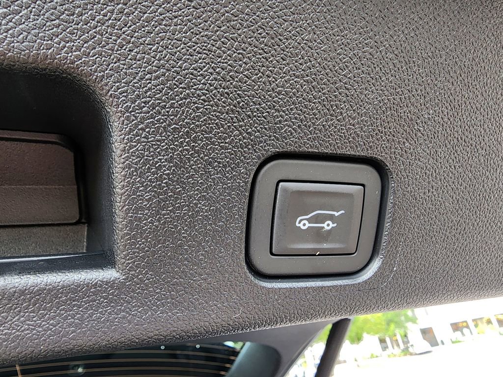 New 2025 Chevrolet Traverse LT image 27