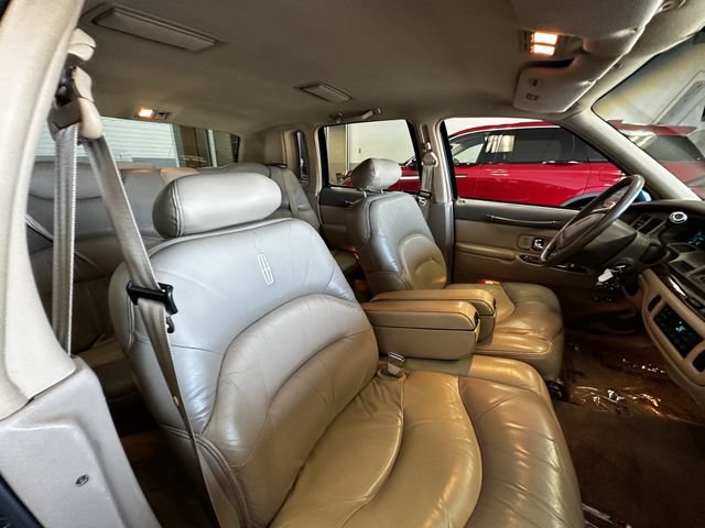 Used 1997 Lincoln Town Car Signature RWD image 31