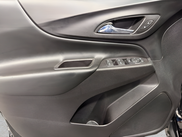 Used 2020 Chevrolet Equinox LT FWD image 9
