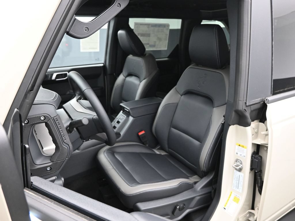 New 2026 Ford Bronco Outer Banks AWD/4WD image 8
