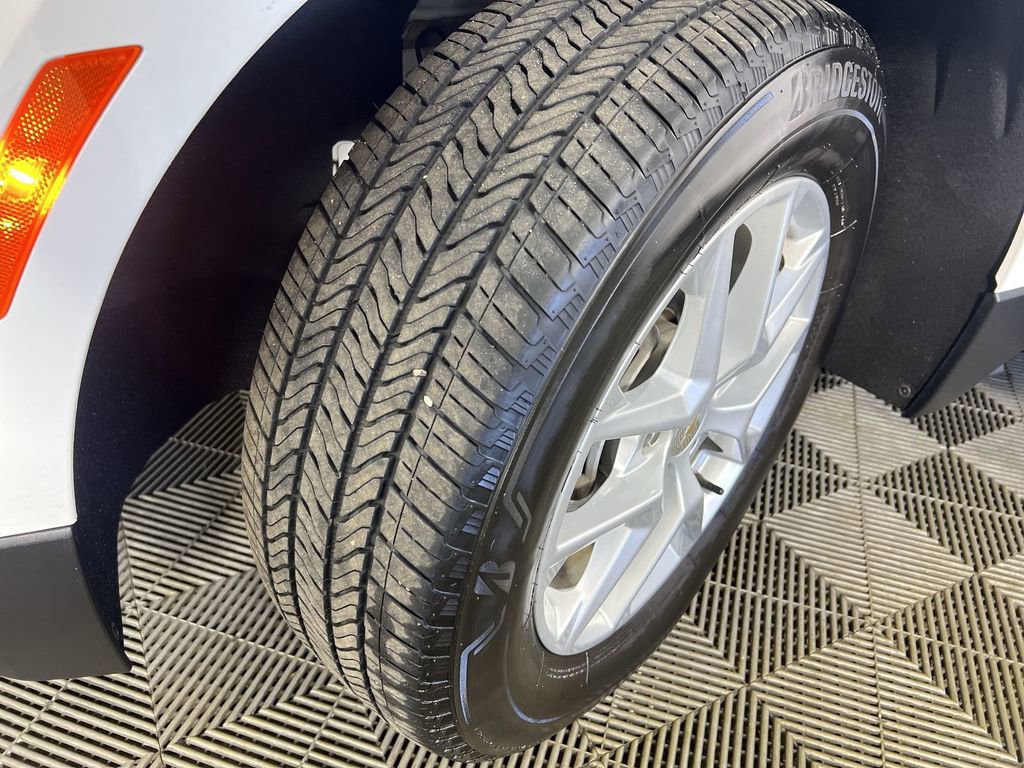 Used 2024 Chevrolet Equinox LS w/ LS Convenience Package image 36