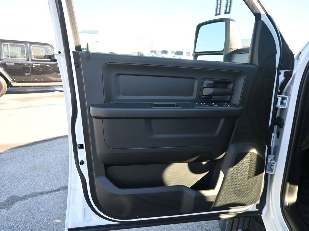 New 2026 RAM 5500 Tradesman AWD/4WD image 8