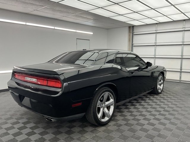 Used 2012 Dodge Challenger R/T image 22