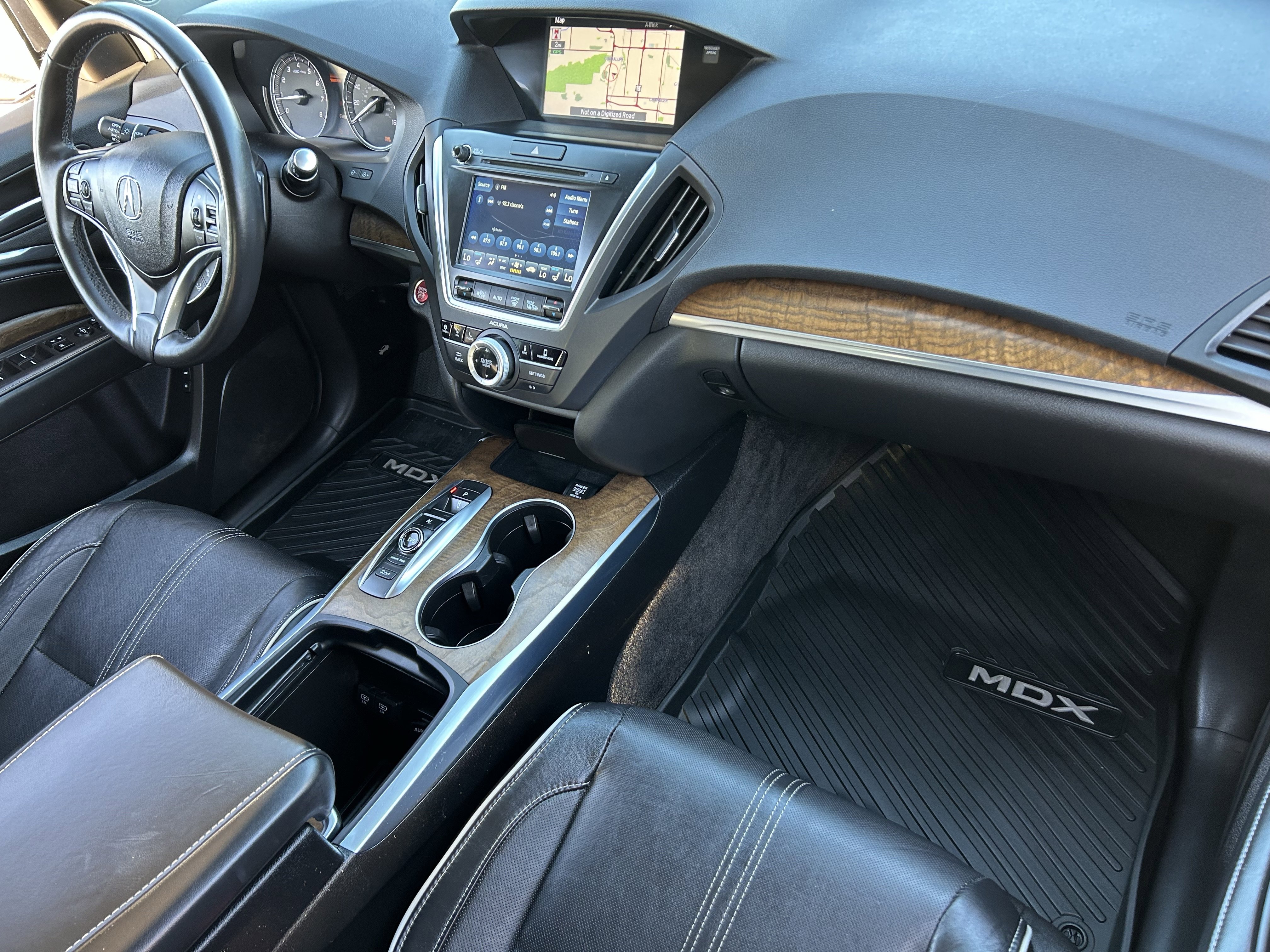 Used 2020 Acura MDX FWD w/ Advance Package image 12