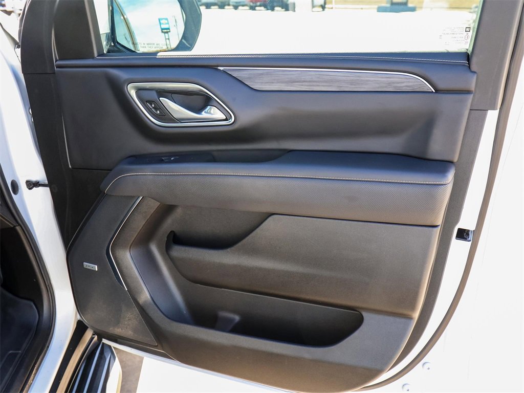 Used 2021 GMC Yukon XL SLT w/ SLT Premium Package image 22