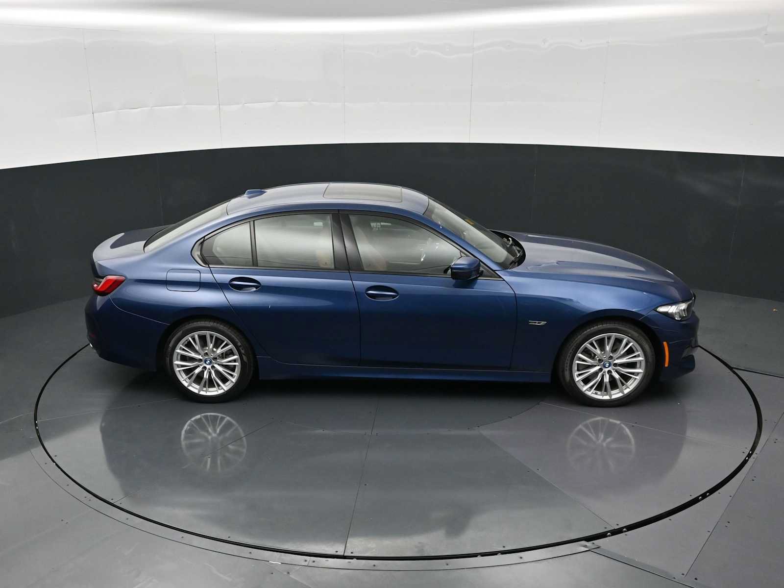 Used 2023 BMW 330e xDrive w/ Driving Assistance Package AWD/4WD image 20