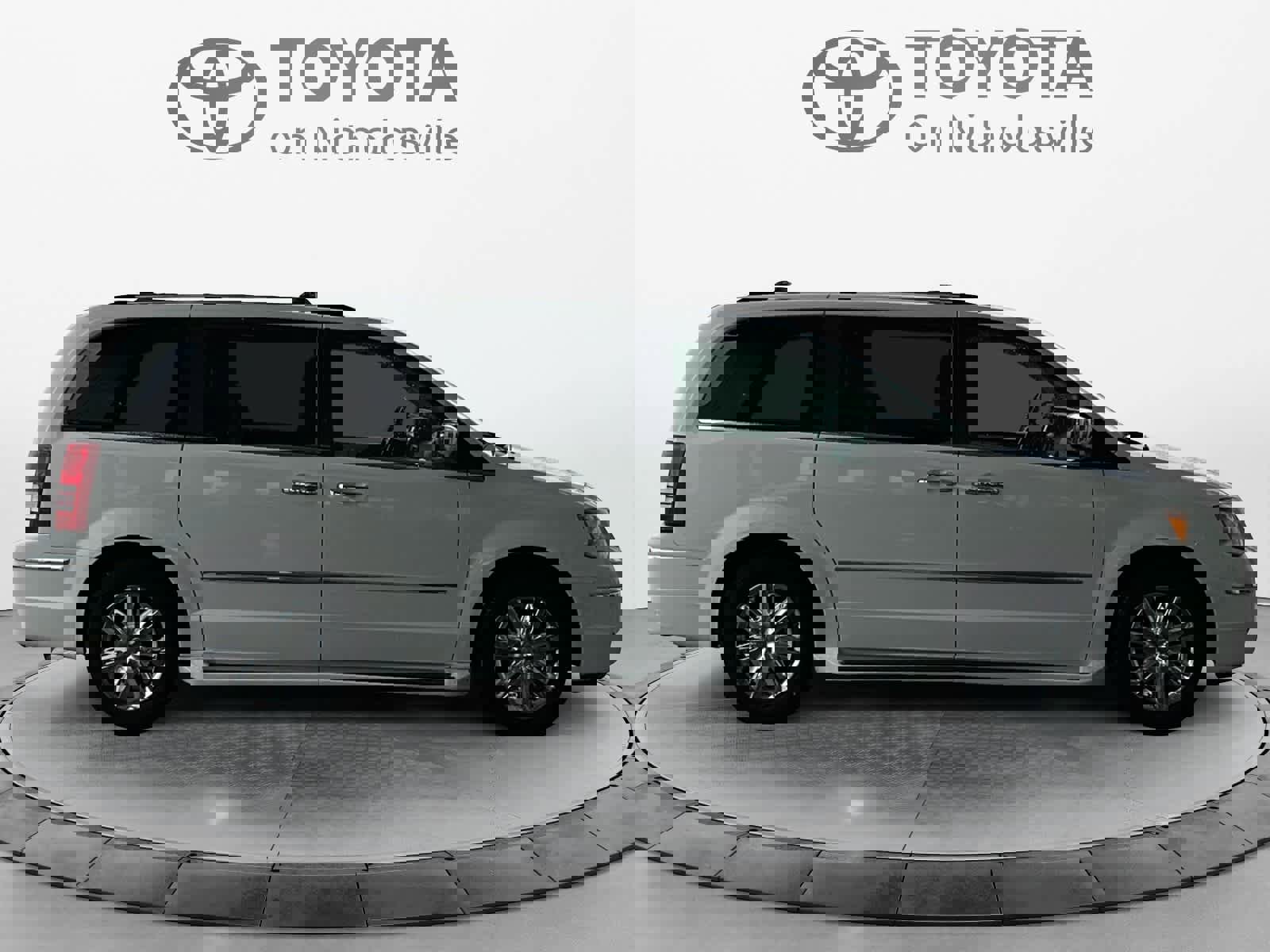 Used 2009 Chrysler Town & Country Limited w/ Entertainment Group #3 image 6