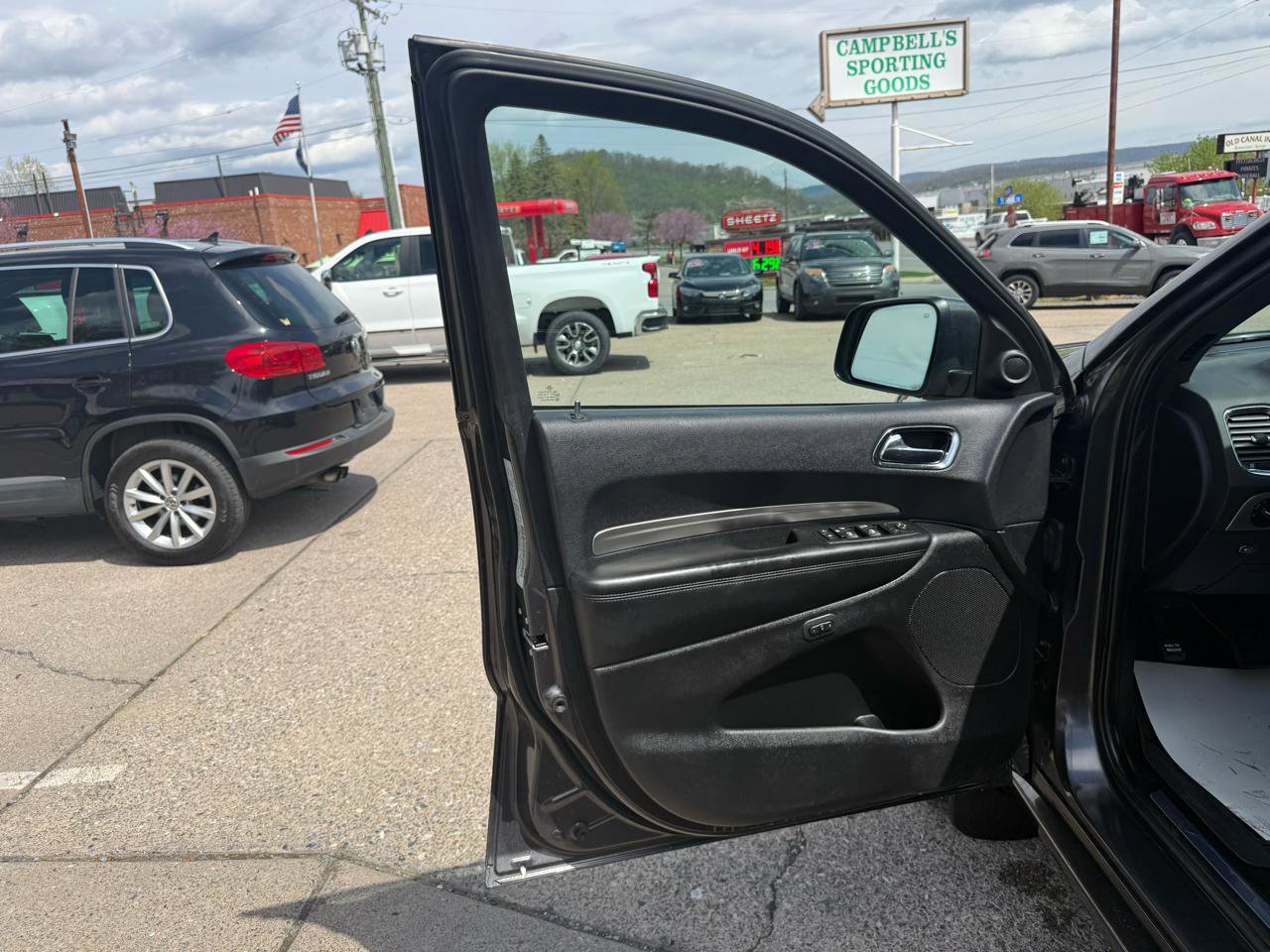 Used 2015 Dodge Durango Limited w/ Premium Group image 16