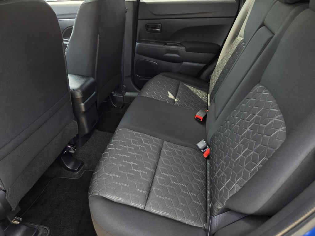 Used 2026 Mitsubishi Outlander Sport AWD image 12