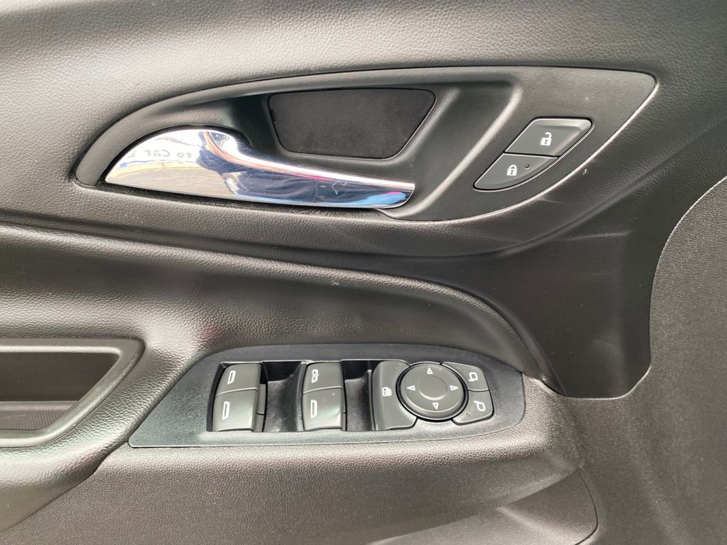 Used 2019 Chevrolet Equinox LT w/ LPO, Floor Liner Package AWD/4WD image 12