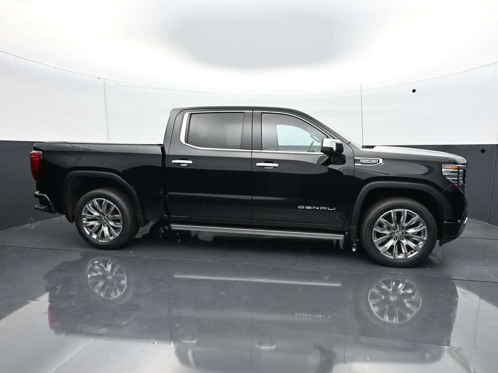 Used 2024 GMC Sierra 1500 Denali w/ Denali Reserve Package AWD/4WD image 8