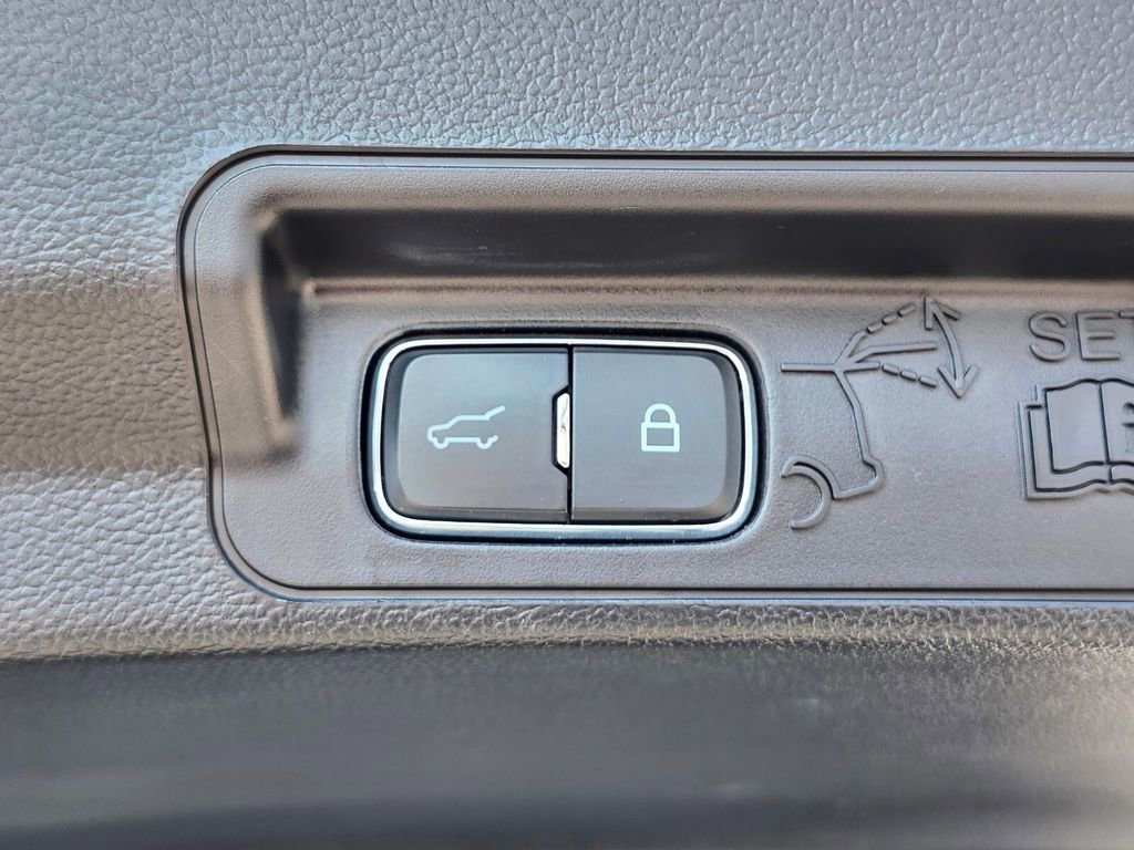 Certified 2023 Ford Explorer XLT w/ Equipment Group 202A image 33