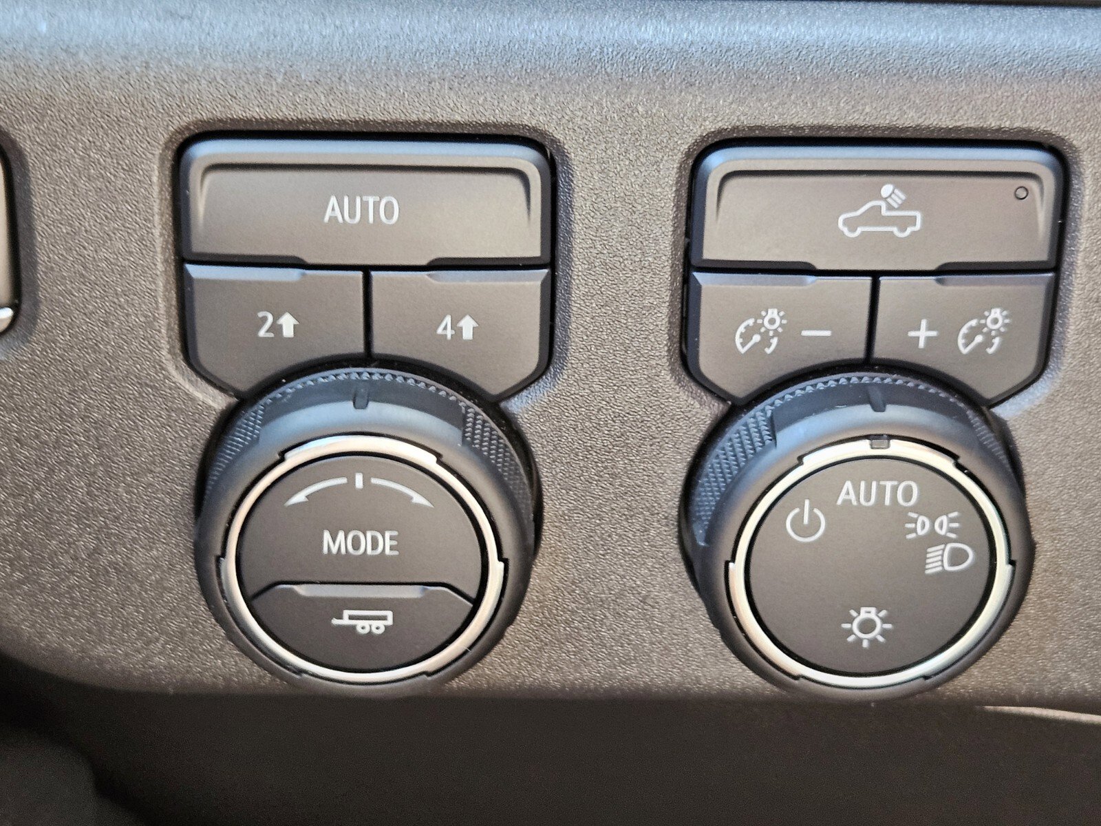 New 2025 Chevrolet Silverado 1500 LT image 18