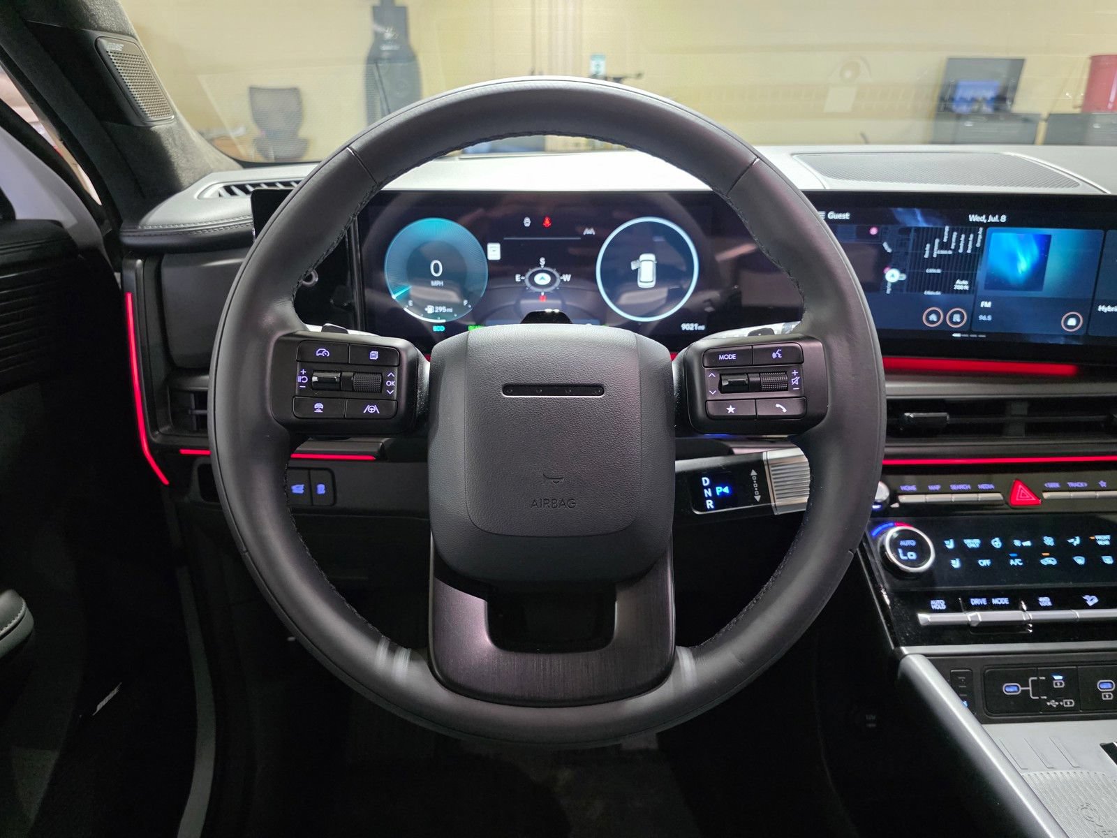 Used 2025 Hyundai Santa Fe Calligraphy AWD/4WD image 31