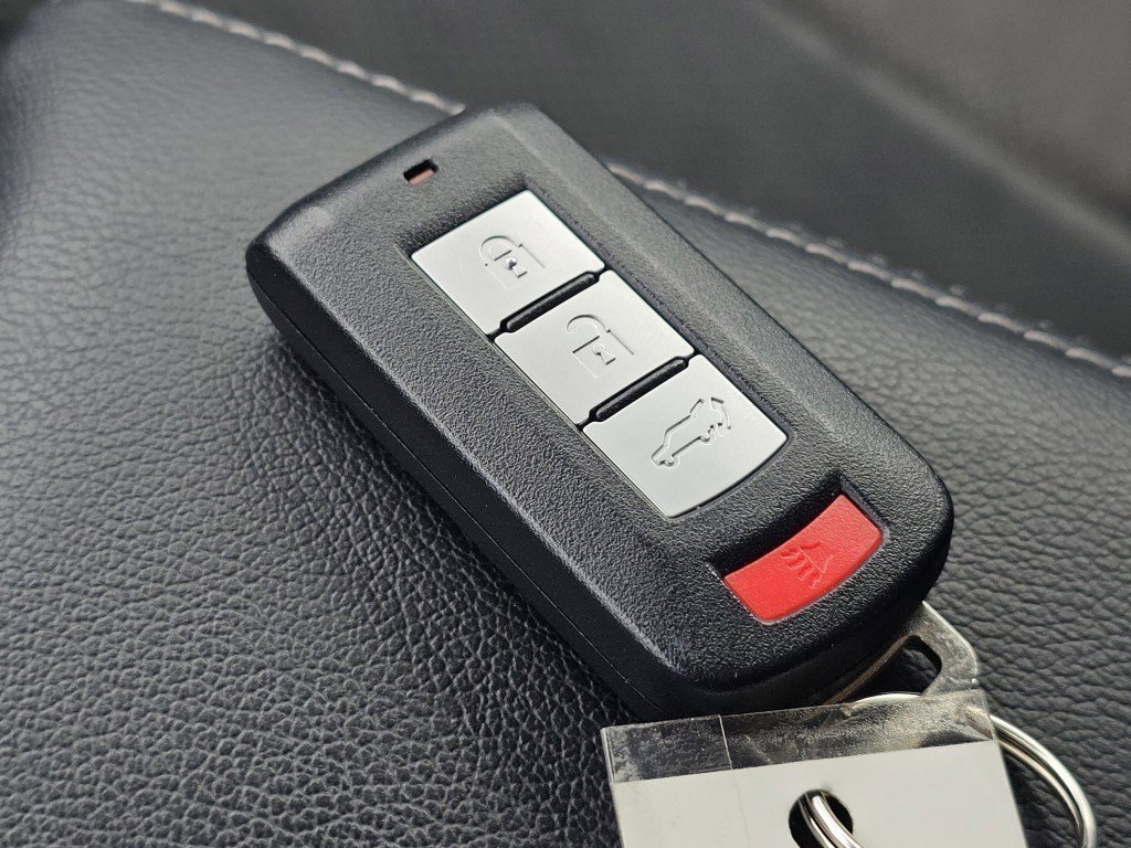 Used 2025 Mitsubishi Eclipse Cross SE AWD/4WD image 33