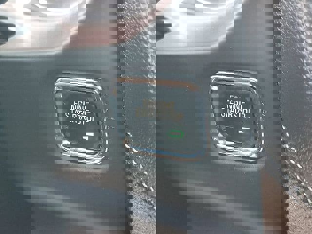 Used 2018 GMC Acadia SLT image 29