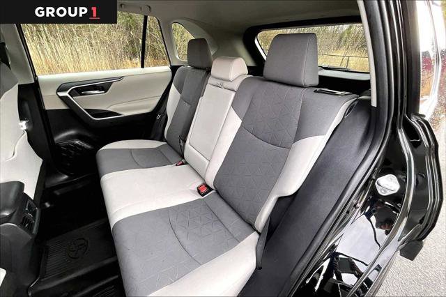 Certified 2020 Toyota RAV4 XLE w/ Convenience Package image 21