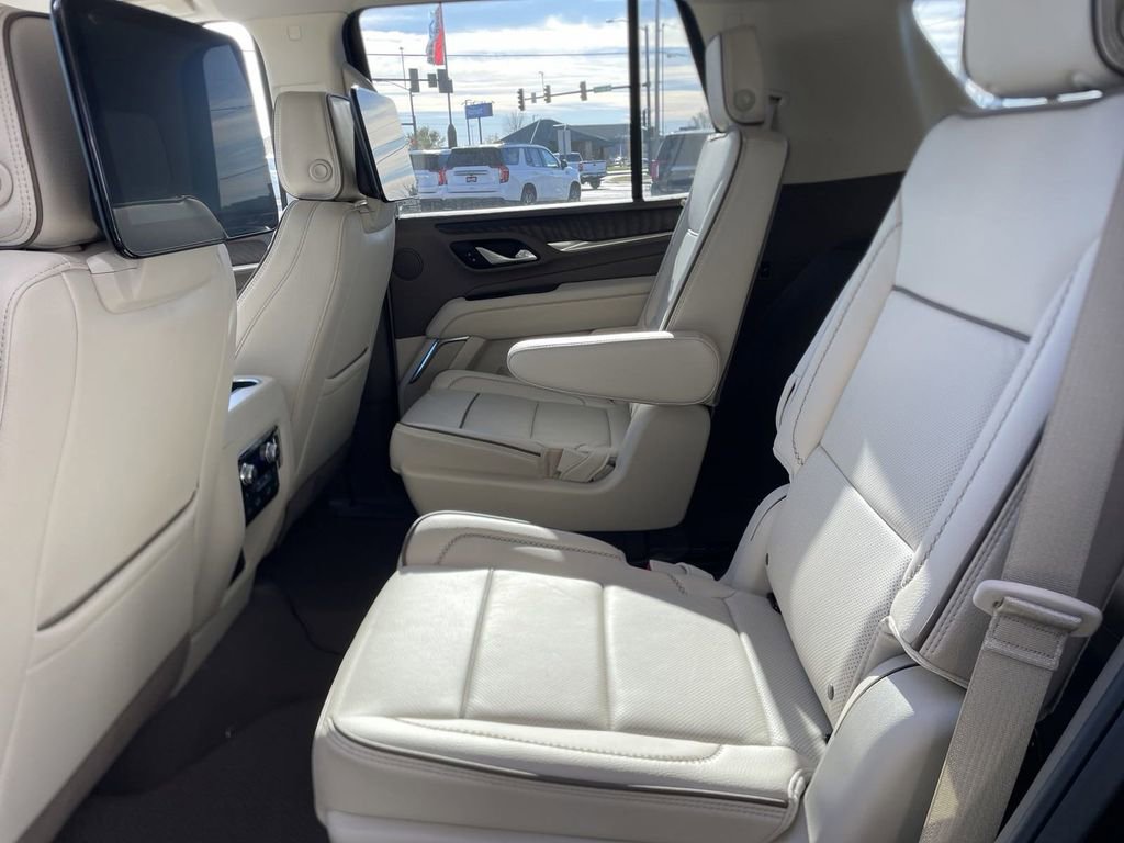 New 2024 GMC Yukon Denali w/ Denali Reserve Package image 30