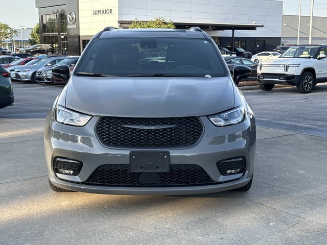 Used 2025 Chrysler Pacifica Limited FWD image 12