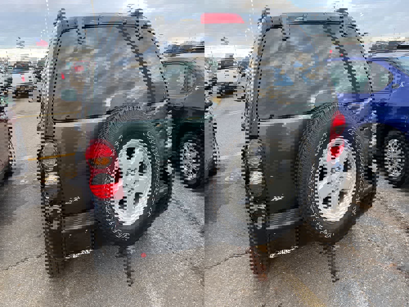 Used 2007 Jeep Liberty Sport image 10