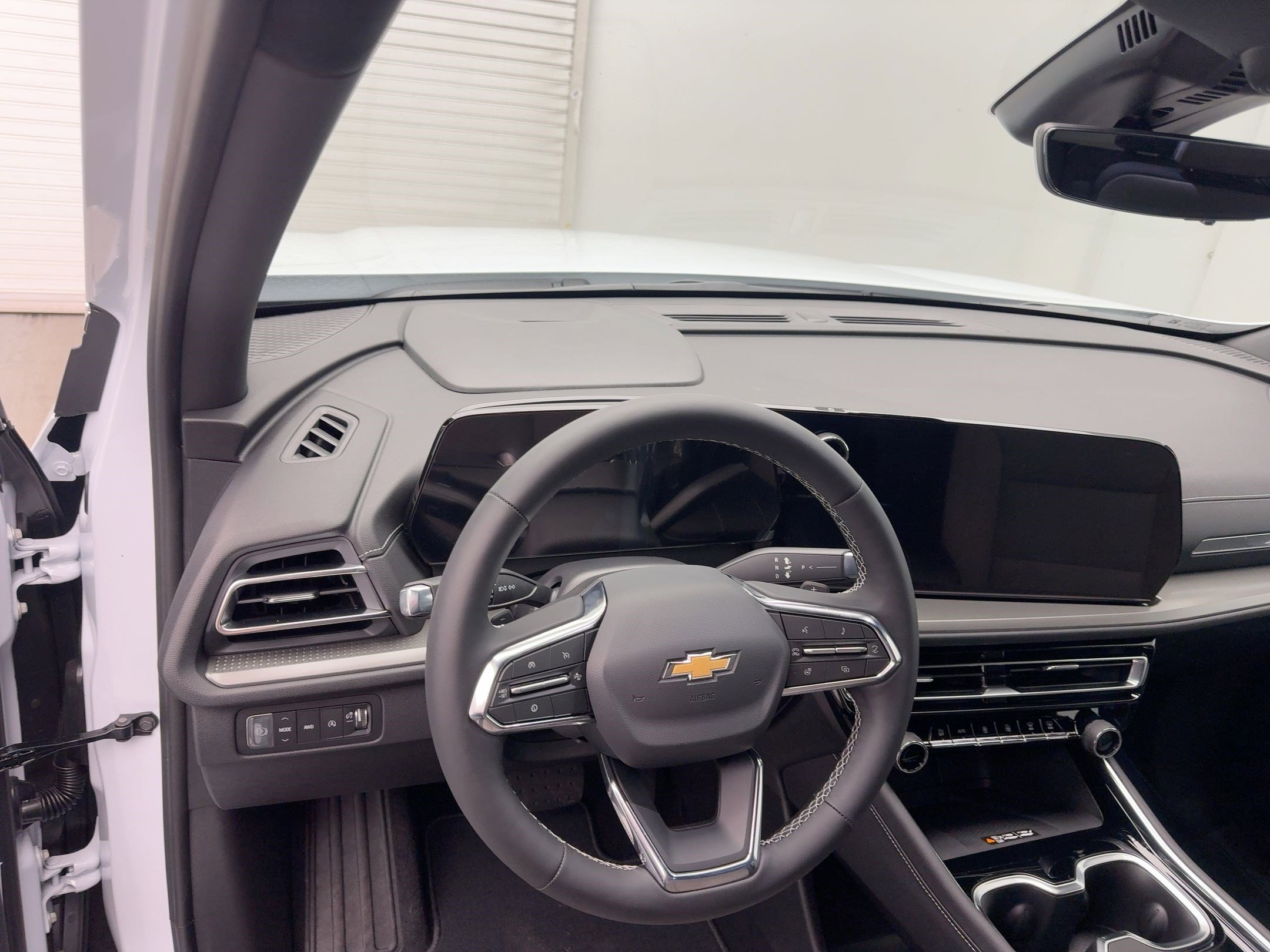 New 2026 Chevrolet Traverse LT w/ Driver Confidence Package image 4