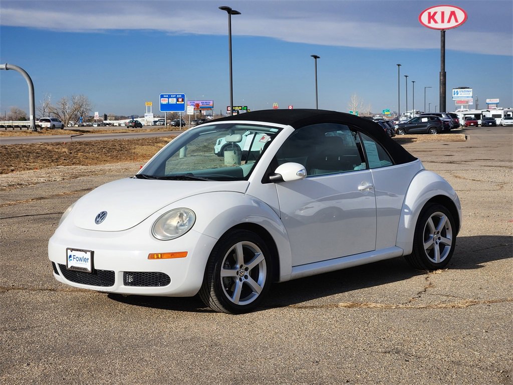Used 2009 Volkswagen Beetle S image 4