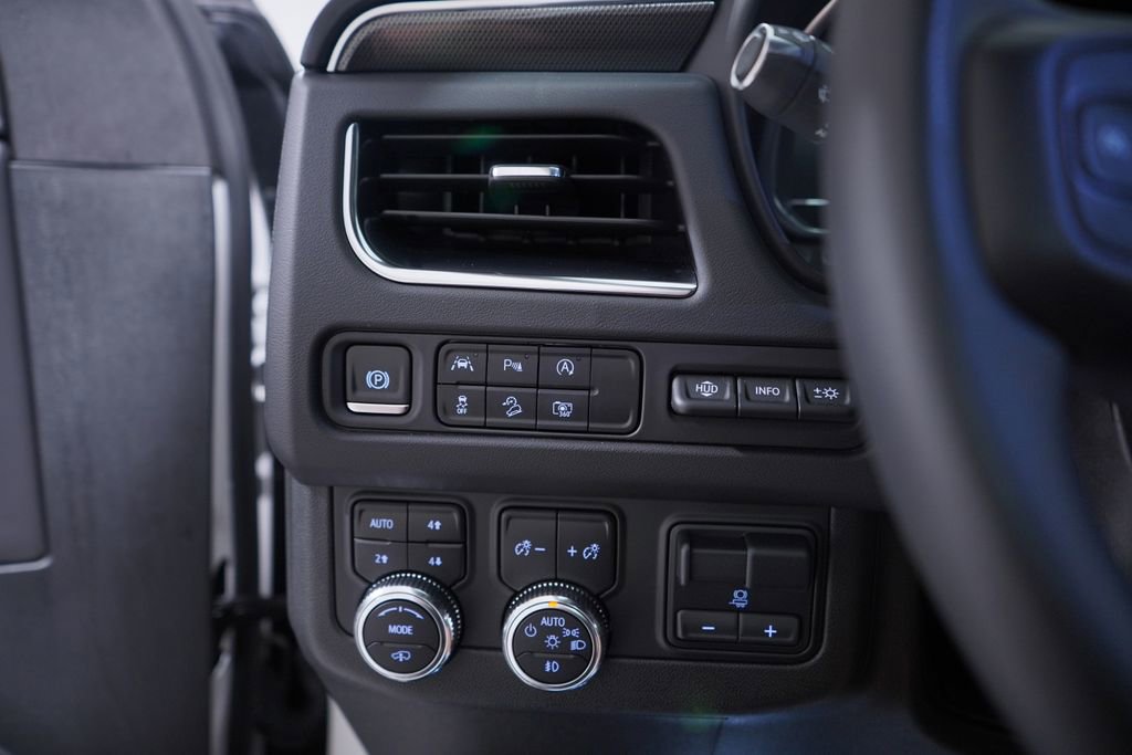 Used 2024 GMC Yukon AT4 w/ AT4 Premium Plus Package image 19