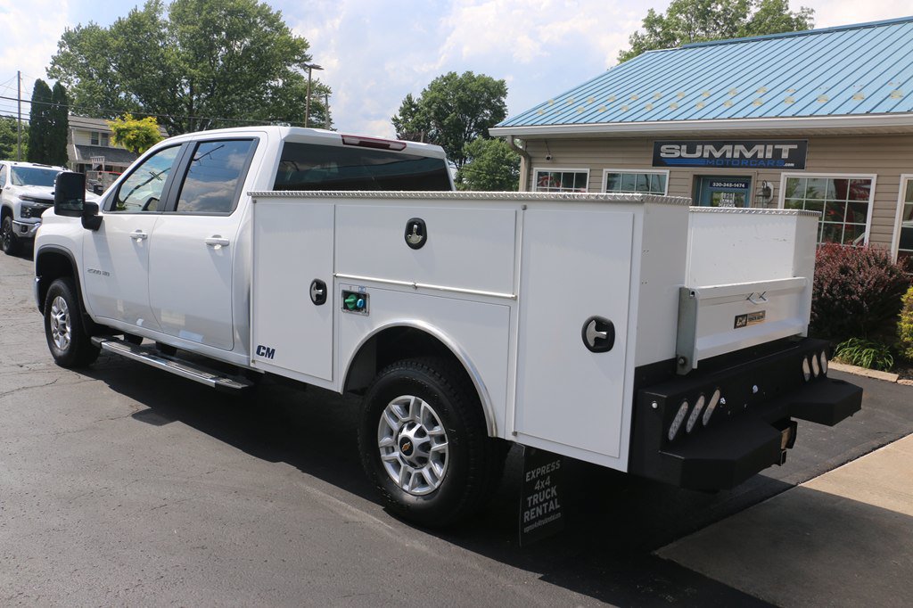 Used 2025 Chevrolet Silverado 2500 LT w/ Convenience Package AWD/4WD image 3