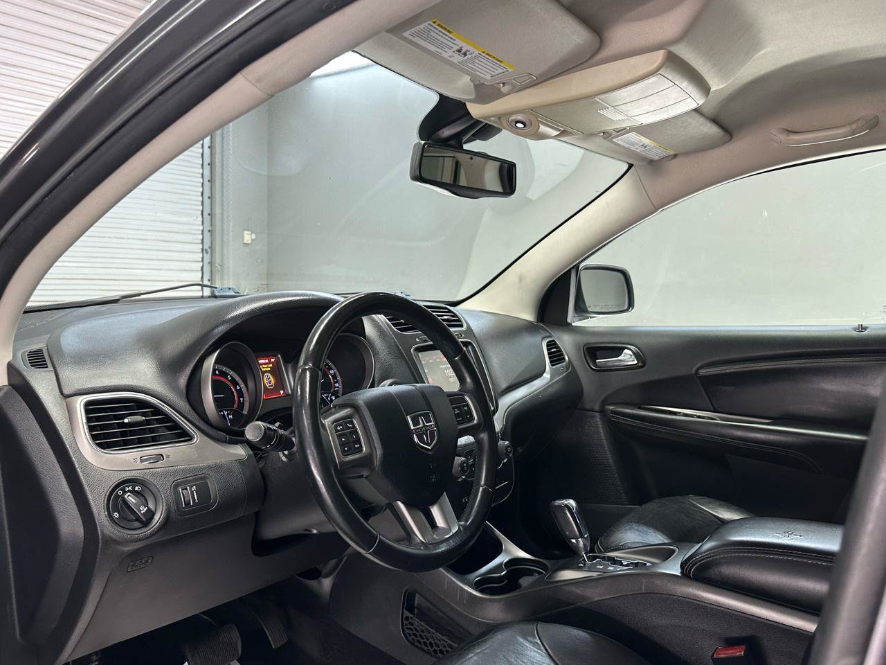 Used 2015 Dodge Journey Crossroad w/ Flexible Seating Group FWD image 16
