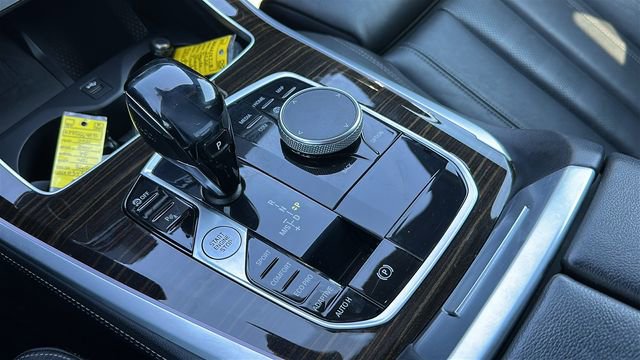 Used 2021 BMW X5 sDrive40i w/ M Sport Package RWD image 28