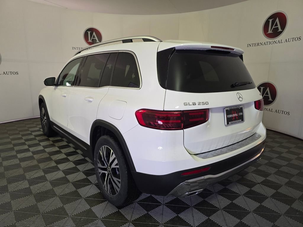 New 2025 Mercedes-Benz GLB 250 4MATIC image 7