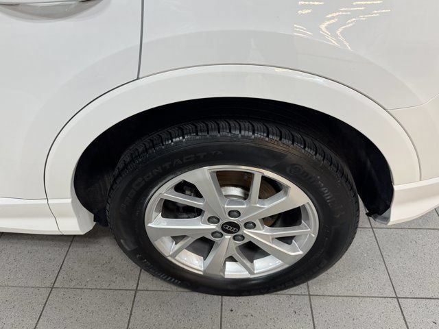 Certified 2023 Audi Q3 2.0T Premium w/ Convenience Package AWD/4WD image 11