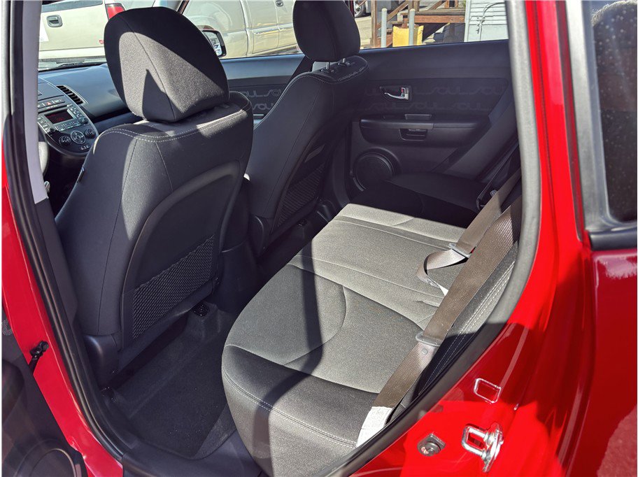 Used 2012 Kia Soul + image 10