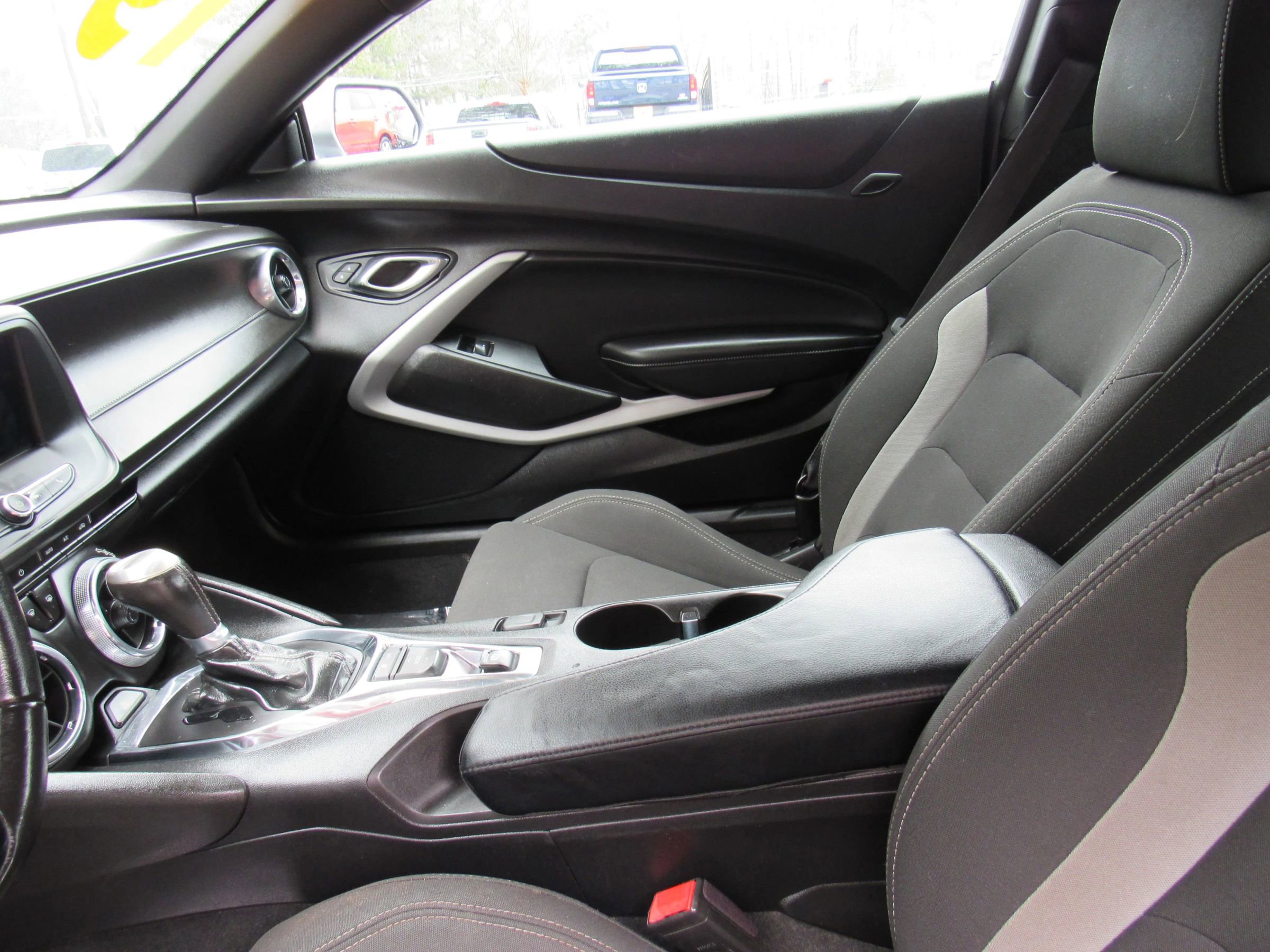 Used 2019 Chevrolet Camaro LT image 19