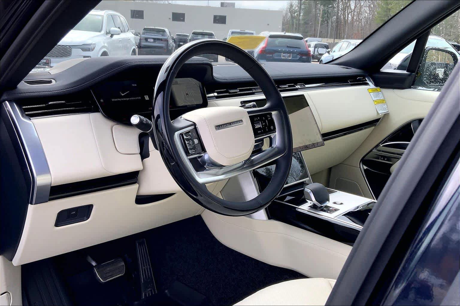 New 2026 Land Rover Range Rover SE AWD/4WD image 9