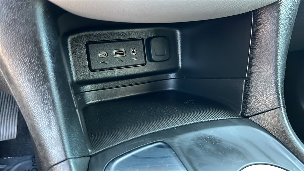 Used 2023 Chevrolet Equinox LS image 15