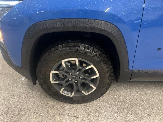 New 2026 Chevrolet Equinox ACTIV w/ Convenience Package III AWD/4WD image 11