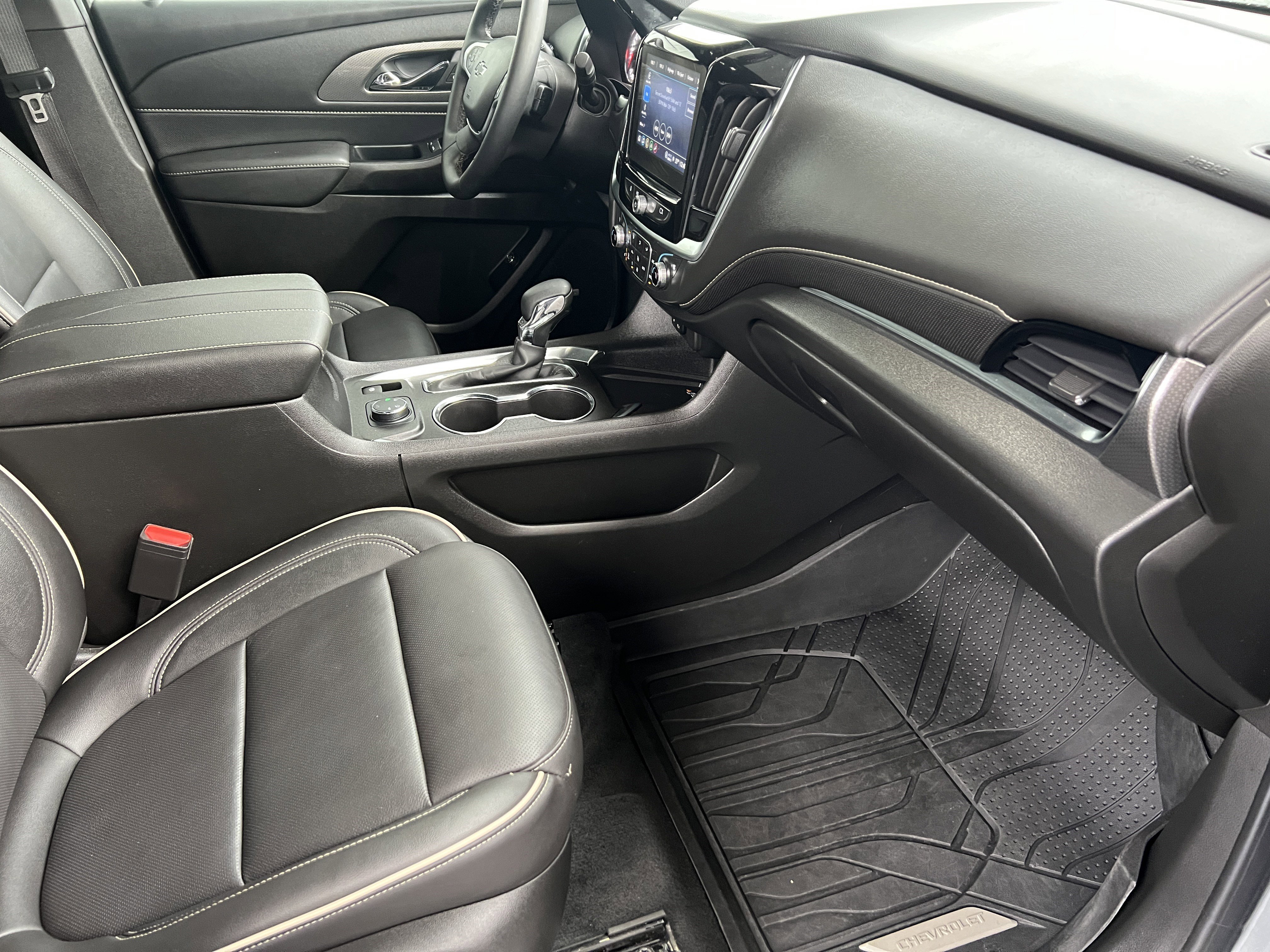 Used 2024 Chevrolet Traverse Premier w/ Redline Edition AWD/4WD image 27