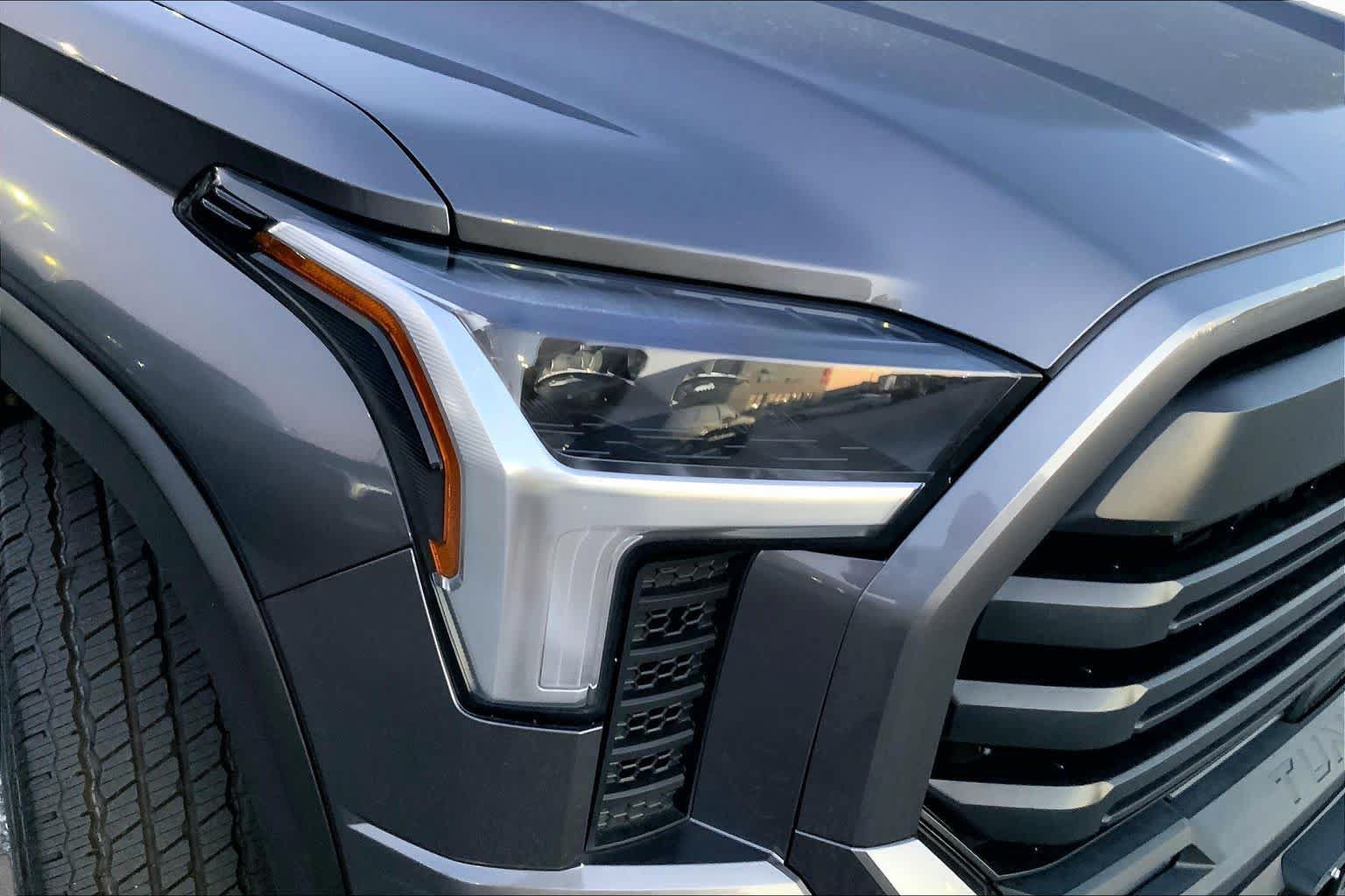 Used 2023 Toyota Tundra SR5 w/ SR5 Premium Package AWD/4WD image 24