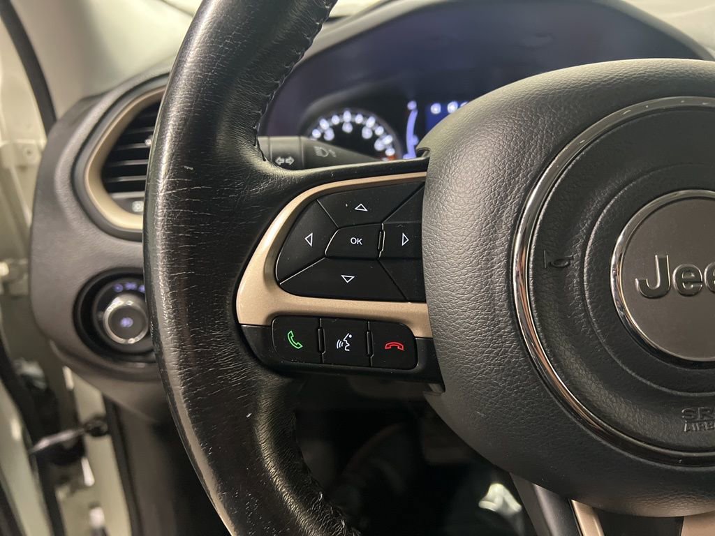 Used 2017 Jeep Renegade Latitude image 14