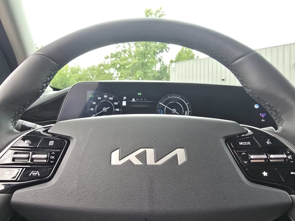 Used 2026 Kia Niro Wind w/ Wind Preserve Package FWD image 28