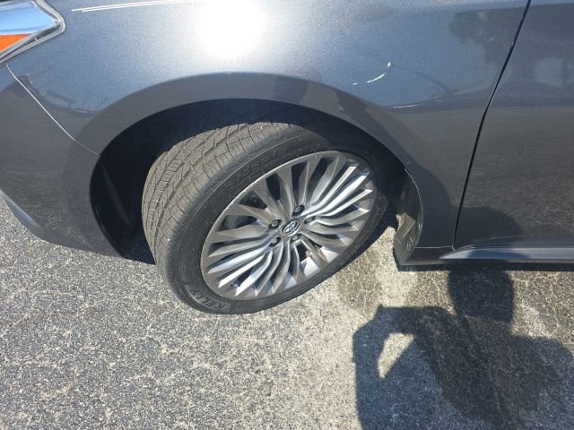 Used 2018 Toyota Avalon Limited FWD image 24